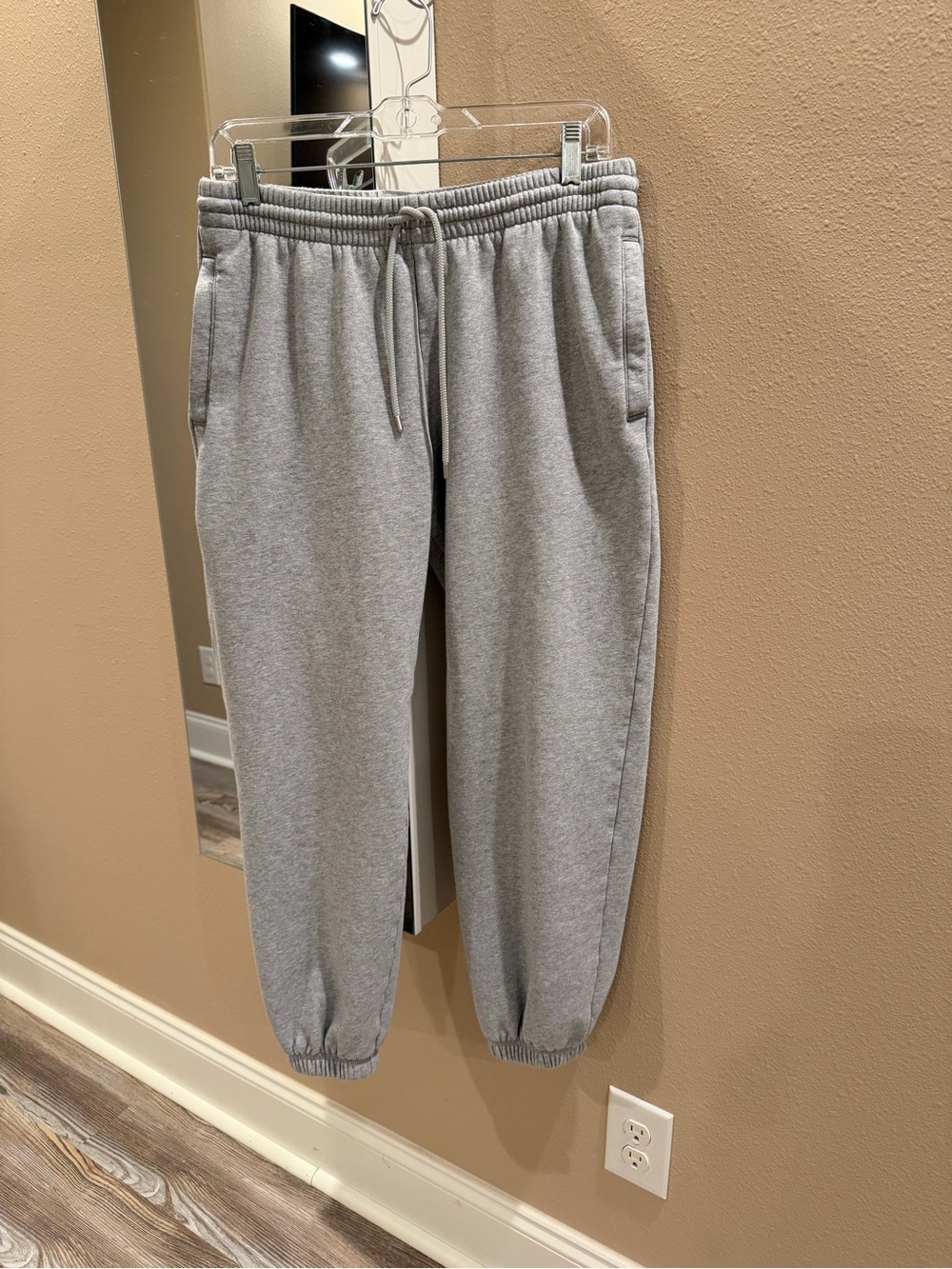 Victoria's Secret Men's Light Gray Fleece Joggers